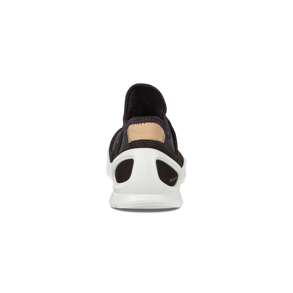 Slip On Mujer - ECCO Biom Street - Negros - TJU704951